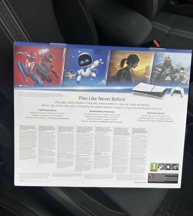 Продам PS5 slim новая в упаковке