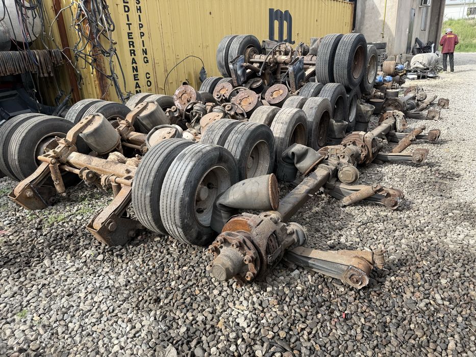 Ось  на прицеп17,5 19,5 22,5