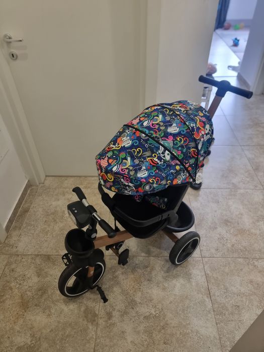 Tricicleta cu muzica si scaun reversibil