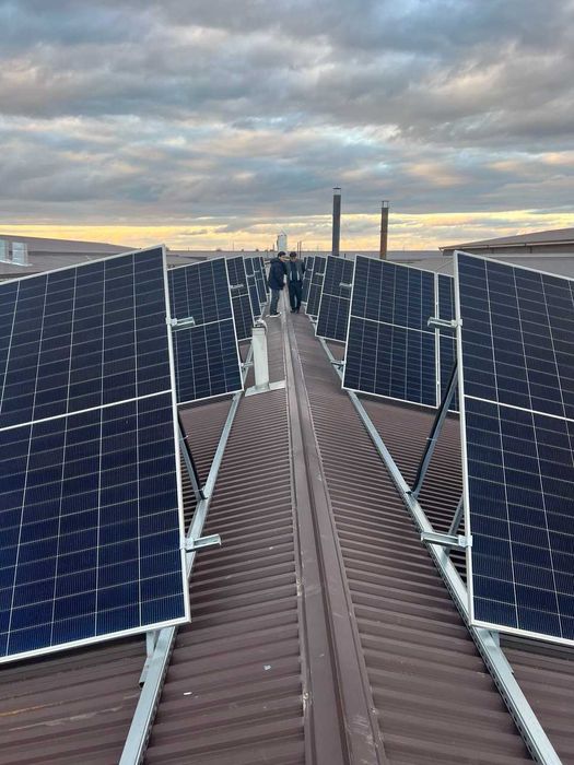 Quyosh panellari ; invertorlar ; akumulyatorlar