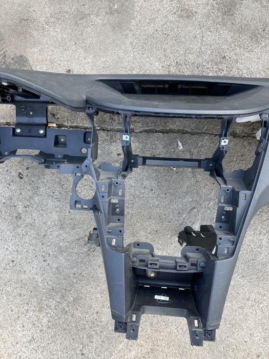 Subaru legacy 2011година арматурно табло с бег