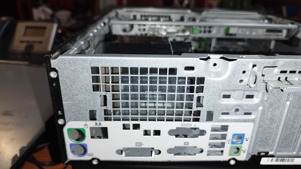 Кутия HP ProDesk за настолен компютър