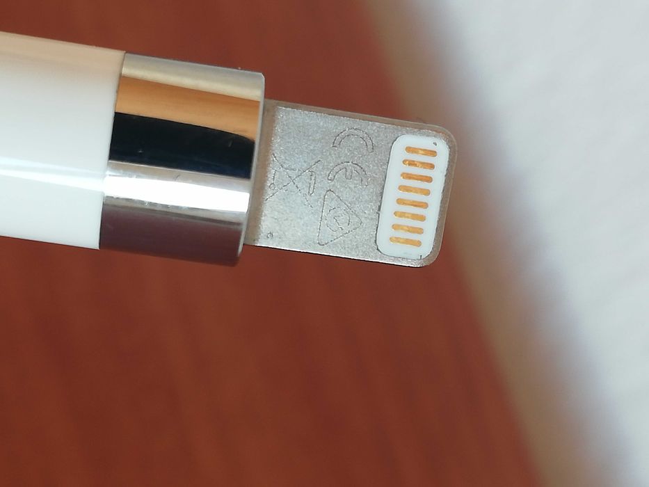 2 броя Apple Pencil 1gen