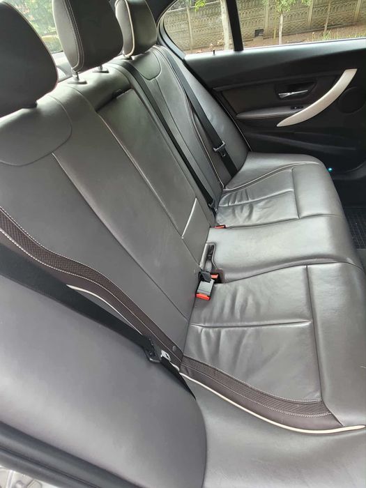 Proprietar / Vând BMW Seria 3 Anul 2014 - 320 D/  M 1