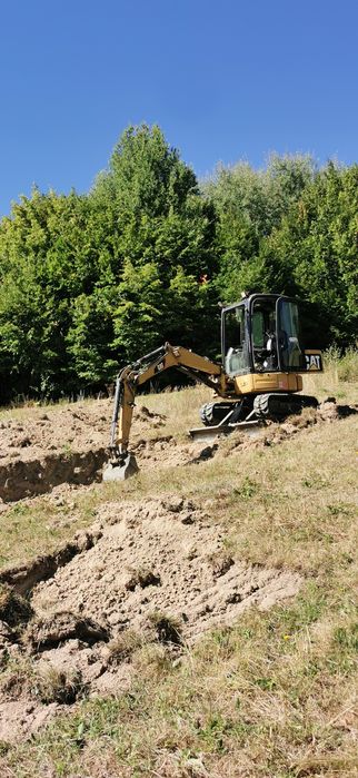 De închiriat miniexcavator 3.5 tone & camionetă basculabilă