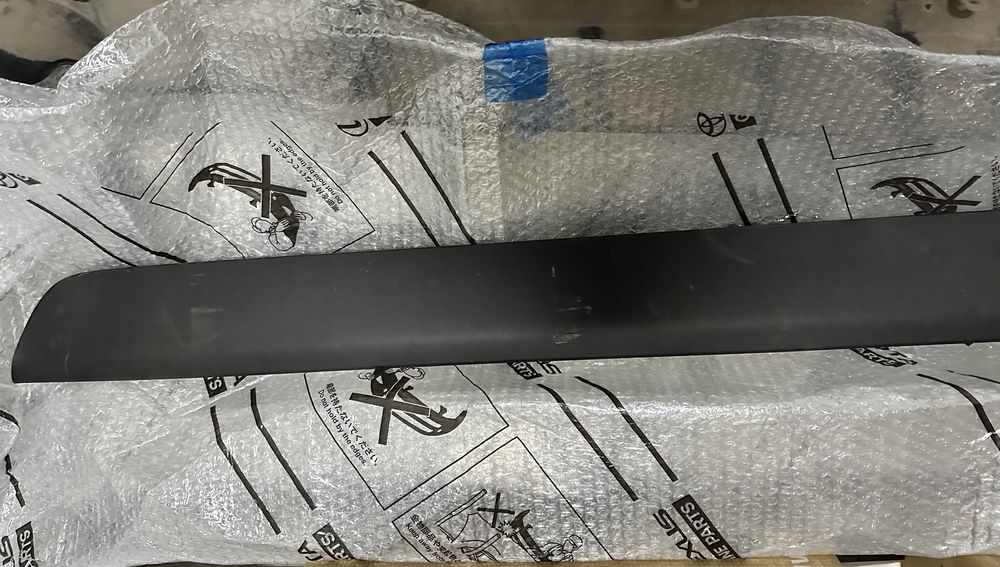 задний бампер на Toyota Rav 4
