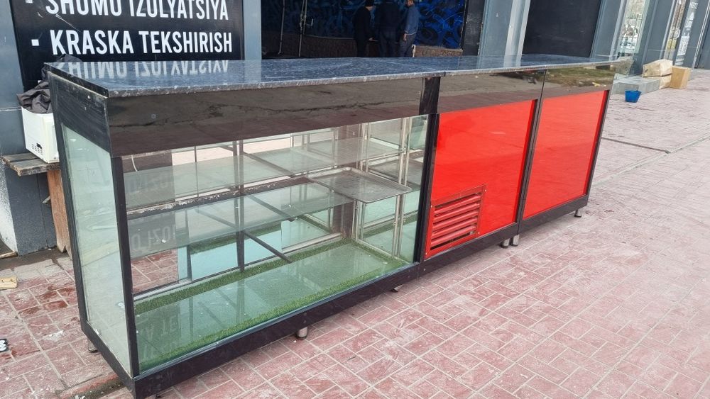 Ветрина холодильник