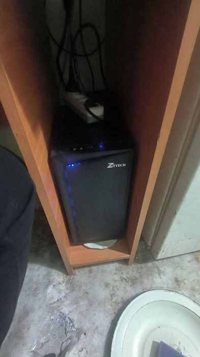 компютер персоналный