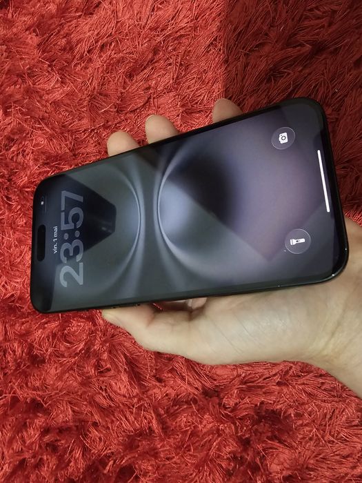 -Iphone 16Plus, 512Gb, 8Ram Bat:100%- 170 cicluri incarcare stare foarte buna Black Titanium doar telefonul poze reale nici o restrictie
-Am mai