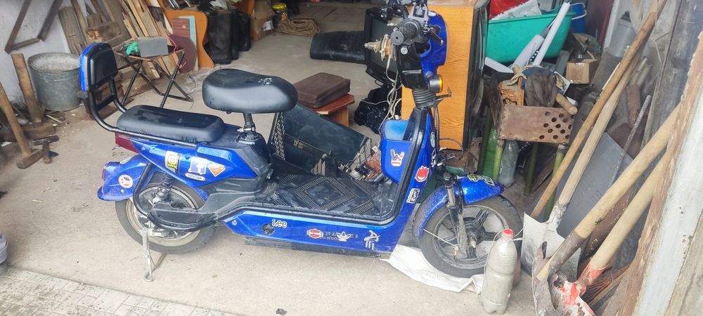 Электро скутер +шлем