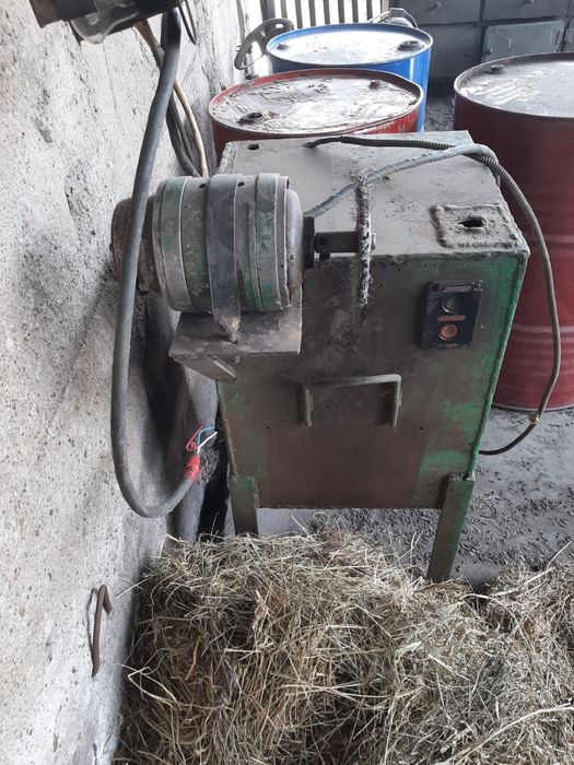 Продам наждачный станок