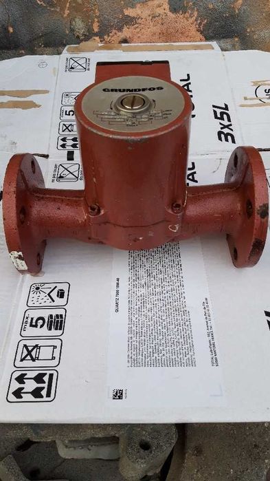 Радиатори за парно и помпи