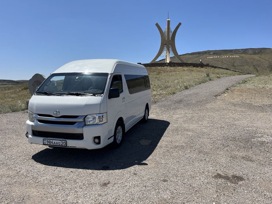 Микроавтобус Тойота Хайс