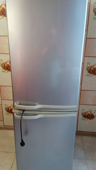 Холодильник Samsung