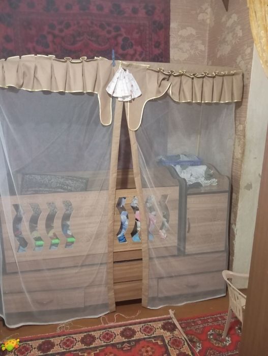 Детская кроватка