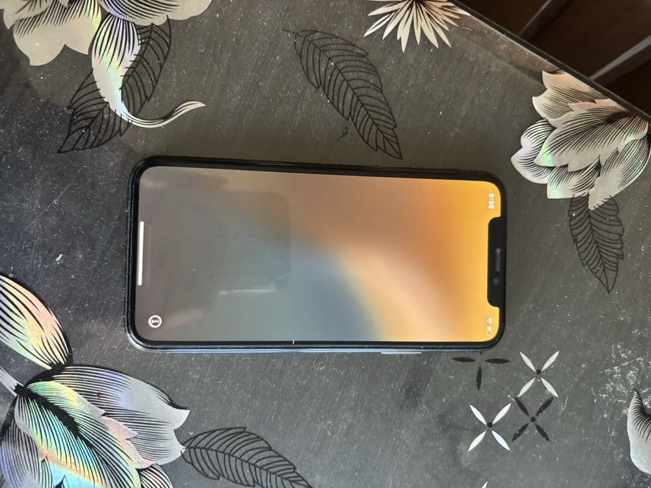 Iphone xs    64 gb