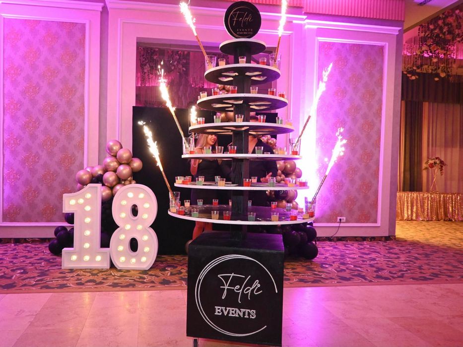 Bar mobil / tort shoturi / cabina foto/ decoratiuni/ photo corner/ fum