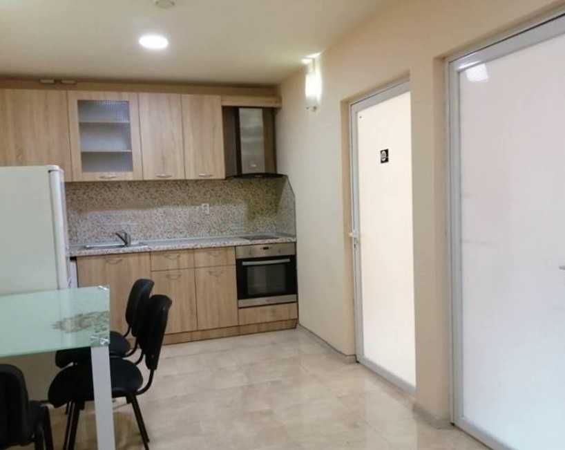 Дава се под наем Тристаен апартамент в София, Център - 65 кв.м за 714 € - Снимка #4