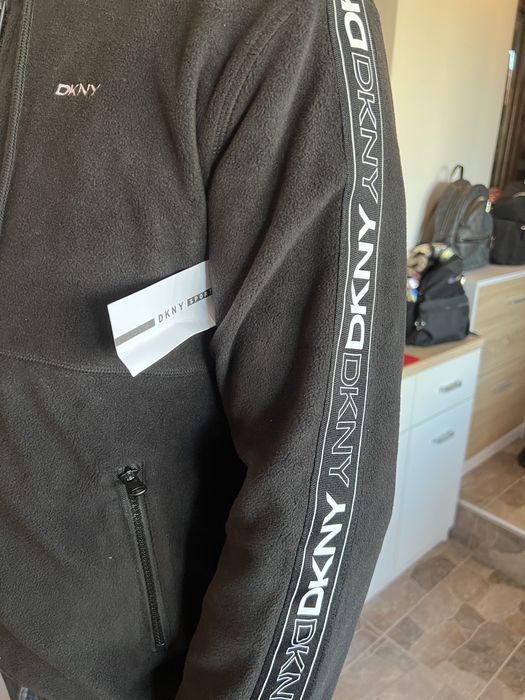 Нова поларена DKNY