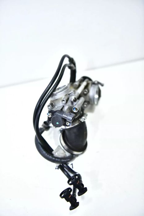 Rampa de injectie DUCATI MONSTER 696 28220843A