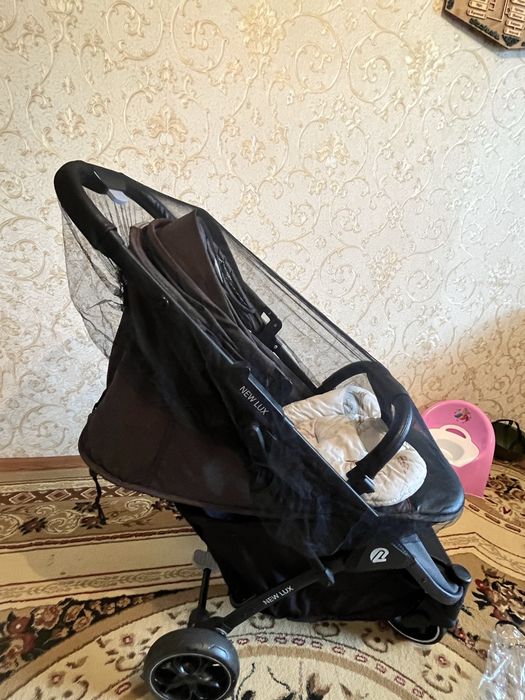 Коляска б/у в отличном состоянии
