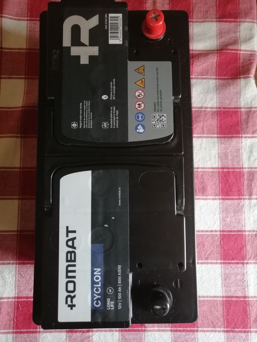 Vînd acumulator 100 ah nou