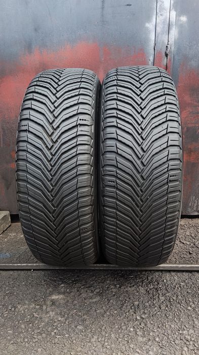 2броя всесезонни гуми 215/60/17 Michelin Cross Climate 2
dot3123