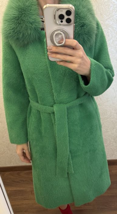 Палто в зелен цвят с колан