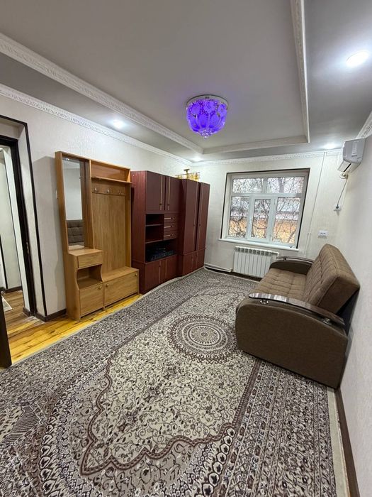 Сдаётся 1 комнатная квартира! Чыланзар 8 !