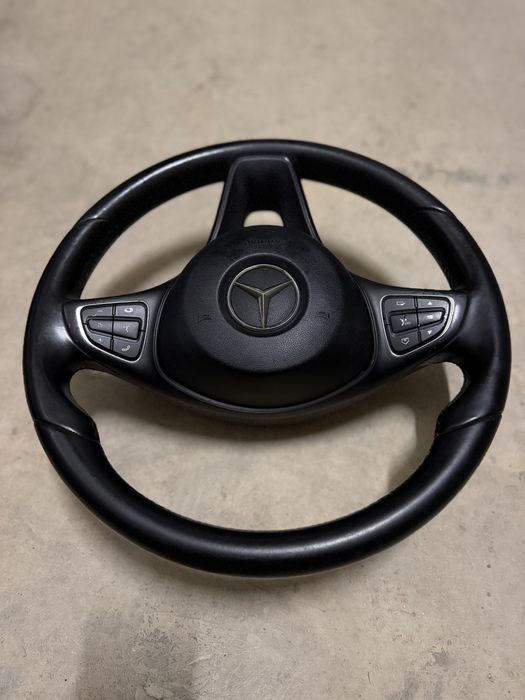 Mercedes W205 волан Мерцедес Ц класа