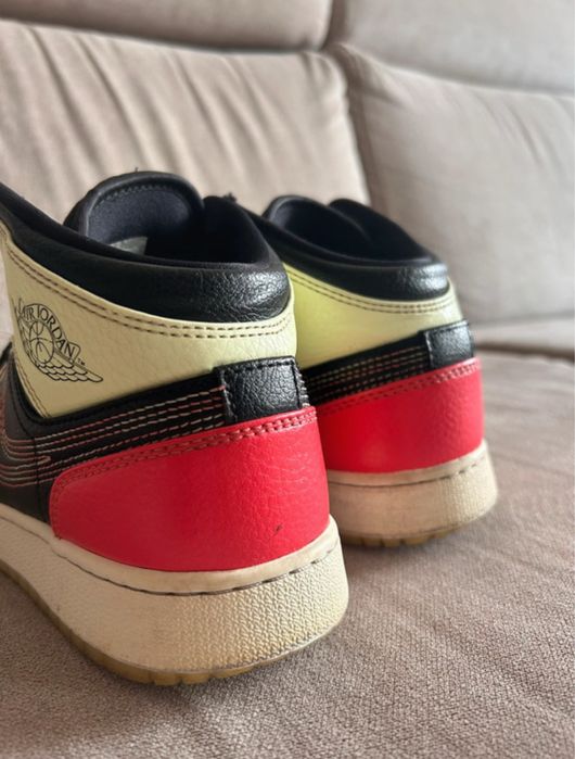 Nike Jordan 1 Mid Se
