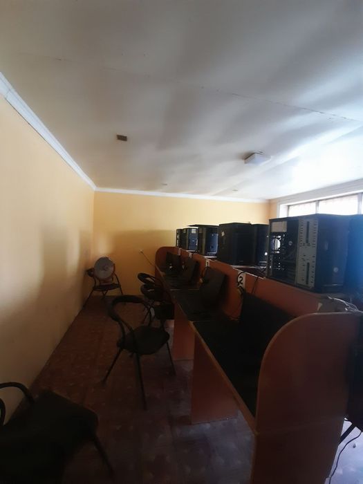 11 ta kampyuter sotiladi