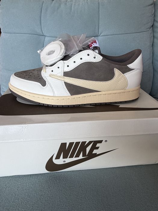 Travis Scott Jordan 1 Low Reverse Mocha