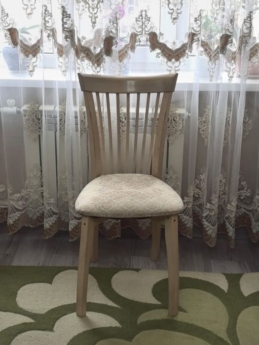 Стулья деревянные