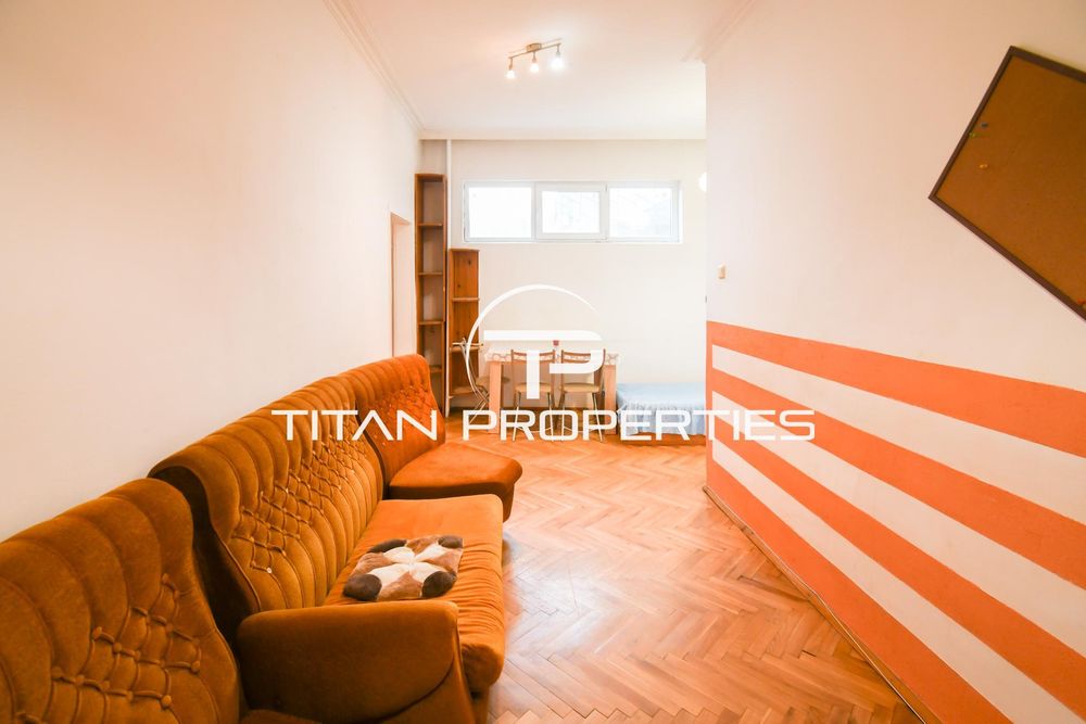 Дава се под наем Тристаен апартамент в София, Гоце Делчев - 76 кв.м за 598.23 € - Снимка #1