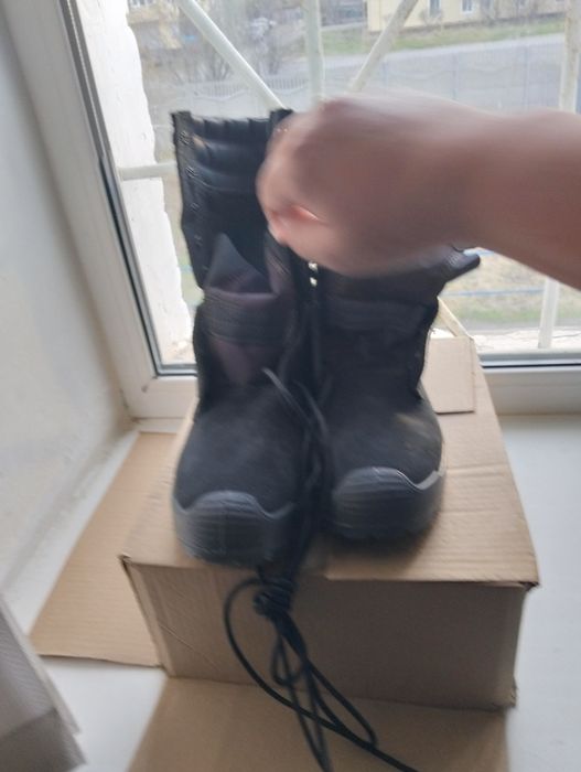 Продам берцы новые