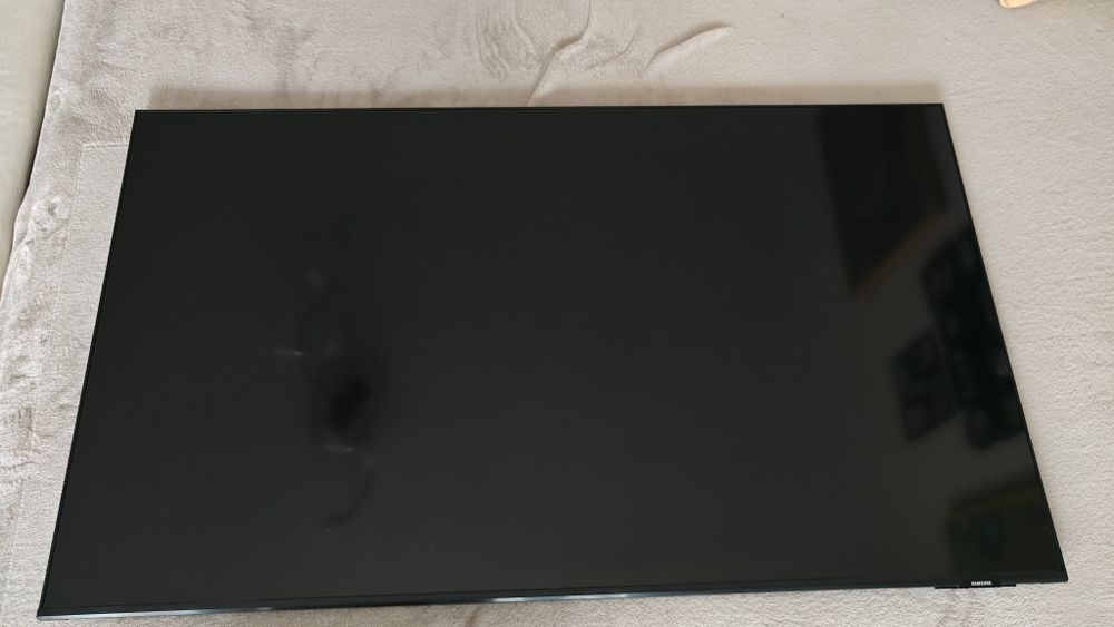 Телевизор Samsung UE50BU8072U за части!