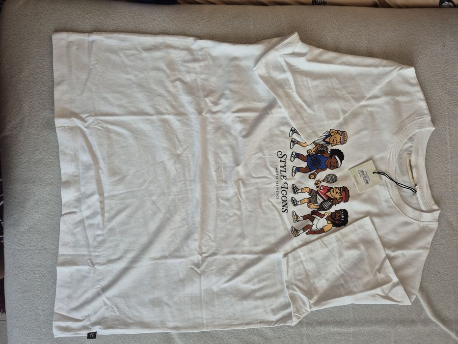 Tricou universal