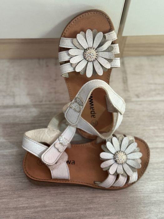 Сандали за момиче