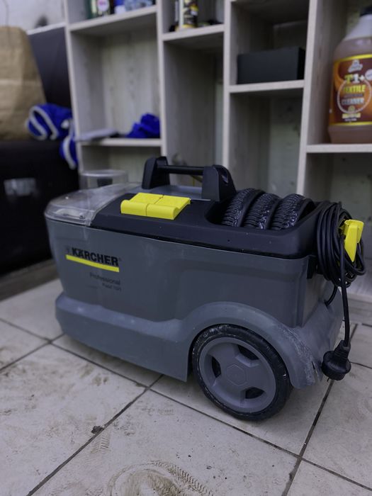 Продам Моющий Пылесос Karcher Puzzi 10/1