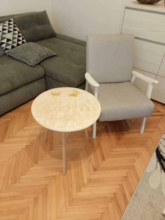 masuta cafea din lemn si rasina