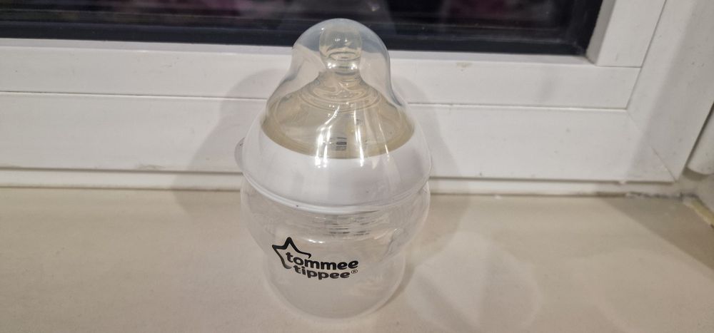 Tommee Tippee Електрически уред за приготвяне на адаптирано мляко