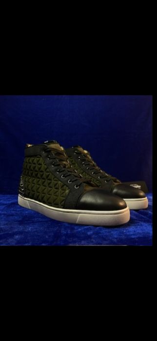 Christian Louboutin Autentic 44
