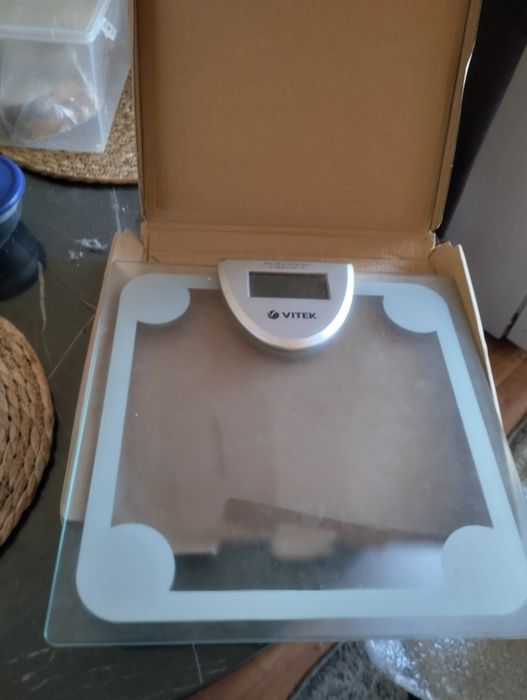 Продам напольные весы