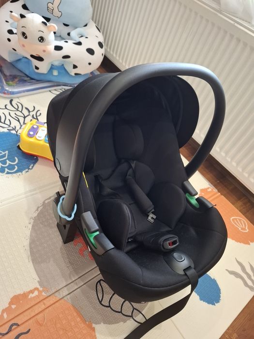 Столче за кола / Кошница за новородено KikkaBoo