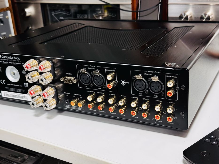 Amplificator class XD CAMBRIDGE Audio AZUR 851A,NOU, 120W 8 ohmi, XLR