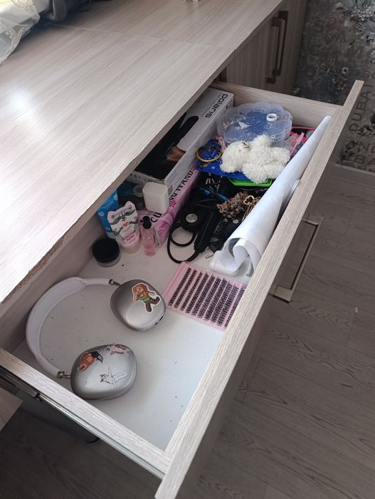 Продам школьный стол