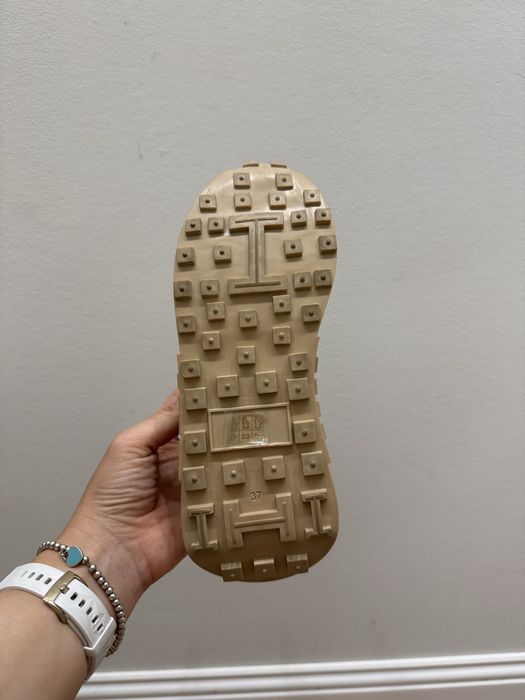 кожанные кроссовки
