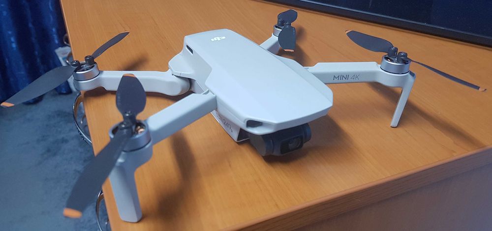 Drona DJI Mini4K folosita ocazional