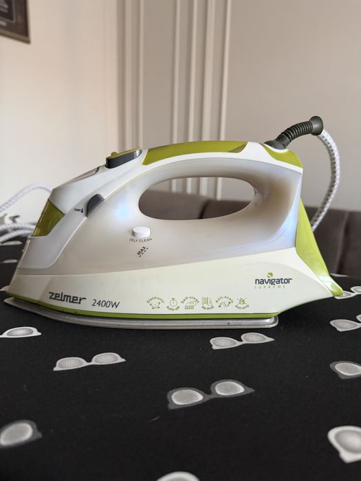 Продаю срочно утюг Zelmer оригин.
